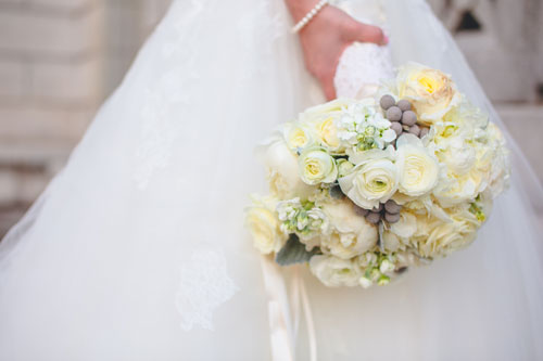 winter white wedding bridal bouquet in st. louis | Events Luxe weddings