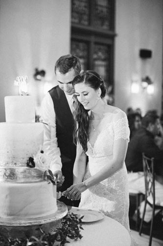 Bride & Groom Cut the Cake at 9th Street Abbey | Events Luxe Weddings