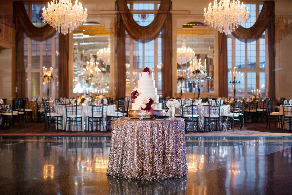 Missouri Athletic Club Sultry Night Wedding Cake Table | Weddings by Events Luxe
